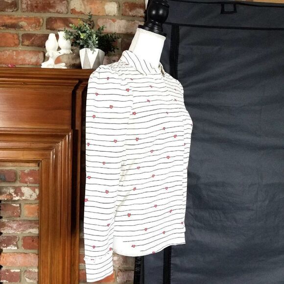 Court & Rowe Striped Heart Print Button Up Blouse - Picture 3 of 12